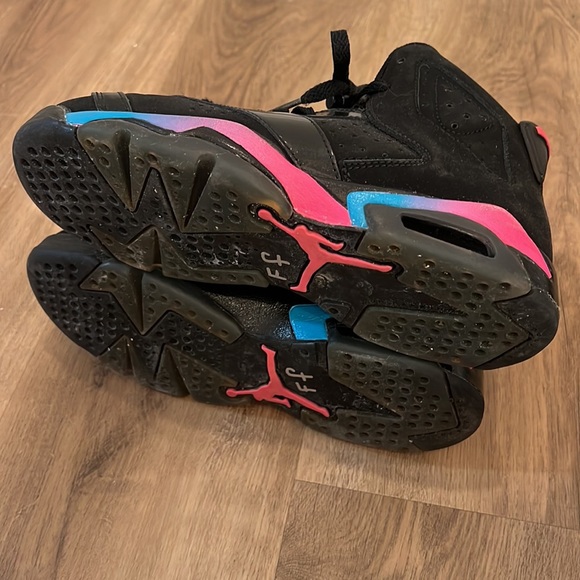 AIR JORDAN 6 RETRO GS 'PINK FLASH’ - Picture 6 of 11